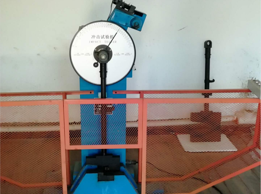 微機控制電液伺服萬能試驗機、金相顯微鏡